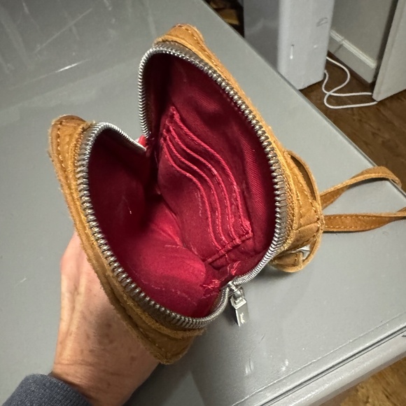 Hammitt Cell phone cross body bag in pebbled leather - Picture 5 of 5